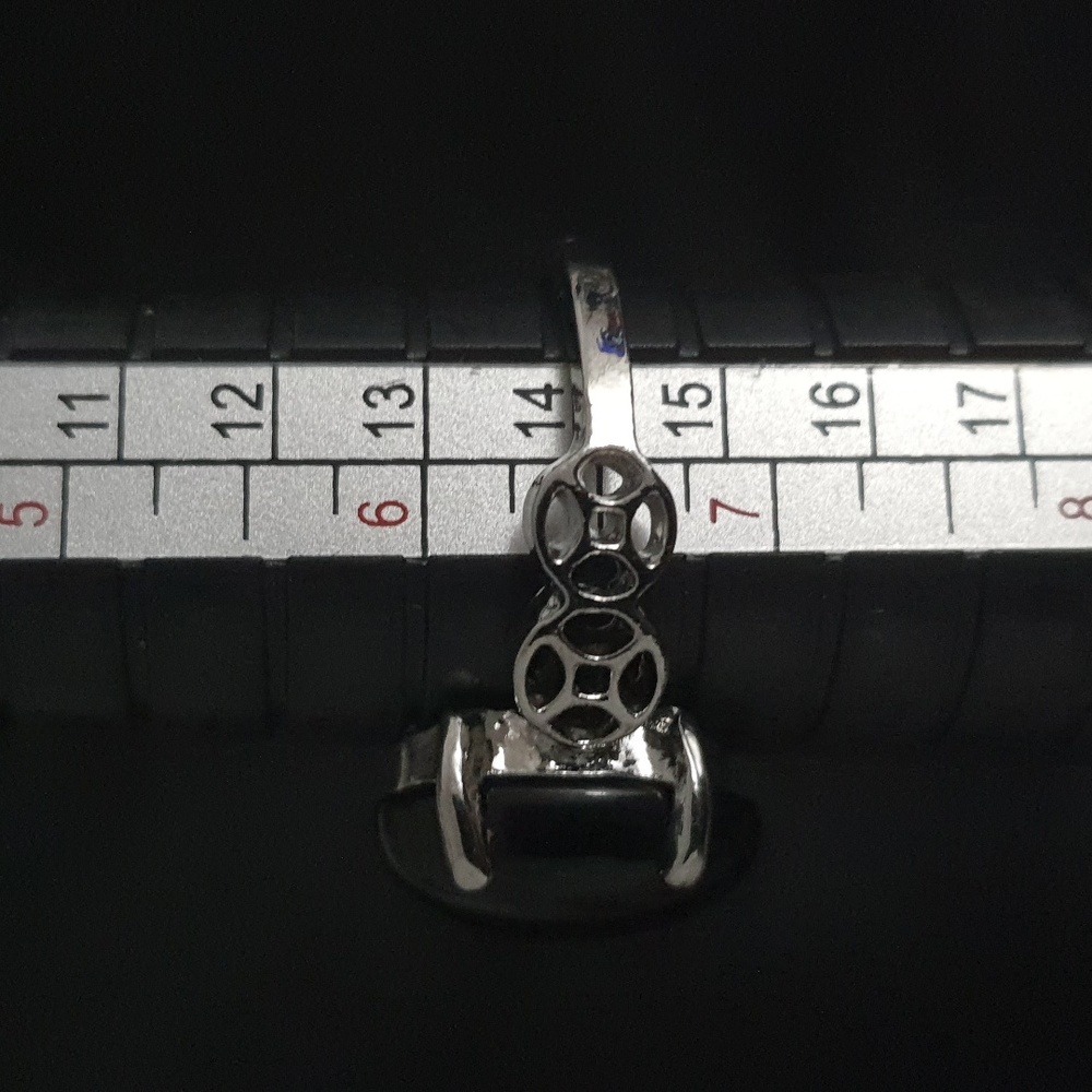 Elegant Onyx Stone Silver Ring - Picture 6 of 6